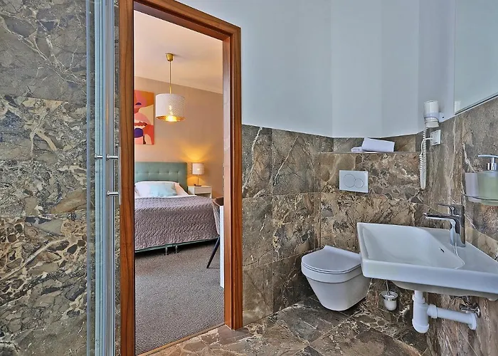 Pilgrim Hotel 3*